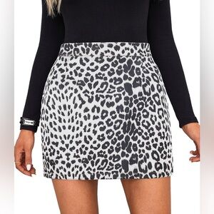 Parkhurst, Large, black and white cheetah print 100% cotton, made in Canada